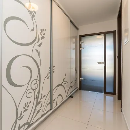 Stunning In * 扎顿