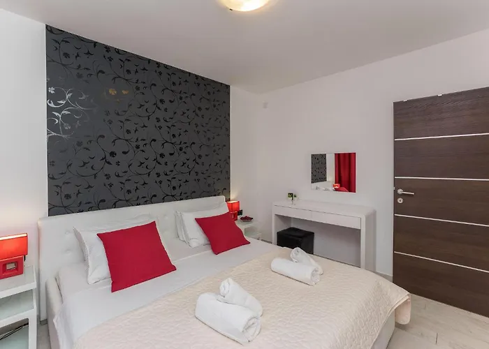 Stunning Home In Zaton Holiday home *