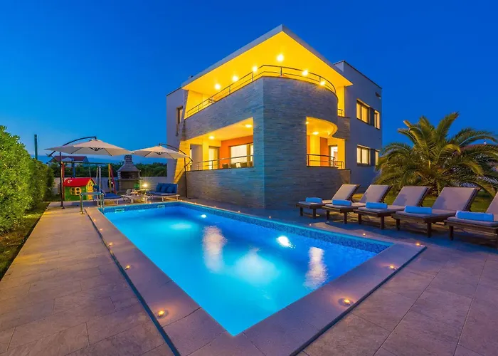 Stunning Home In Zaton Holiday home