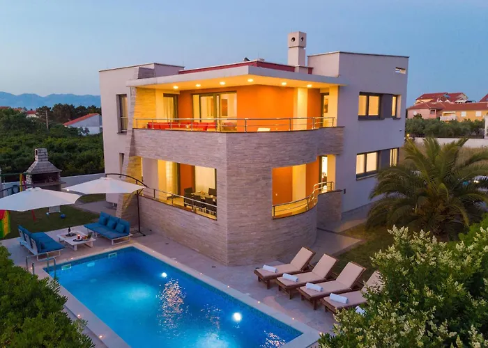 Stunning Home In Zaton *