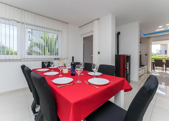 Stunning Home In Zaton Holiday home